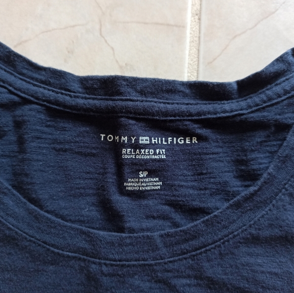 Tommy Hilfiger Relaxed Tee - Picture 2 of 2